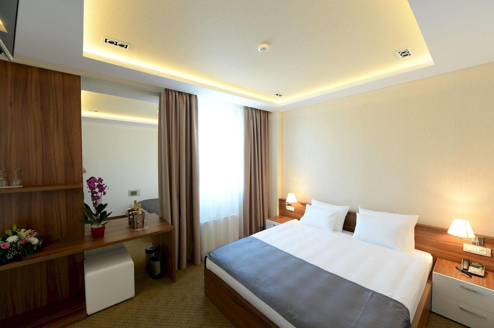 Hotel Hedonic Belgrade Exterior photo